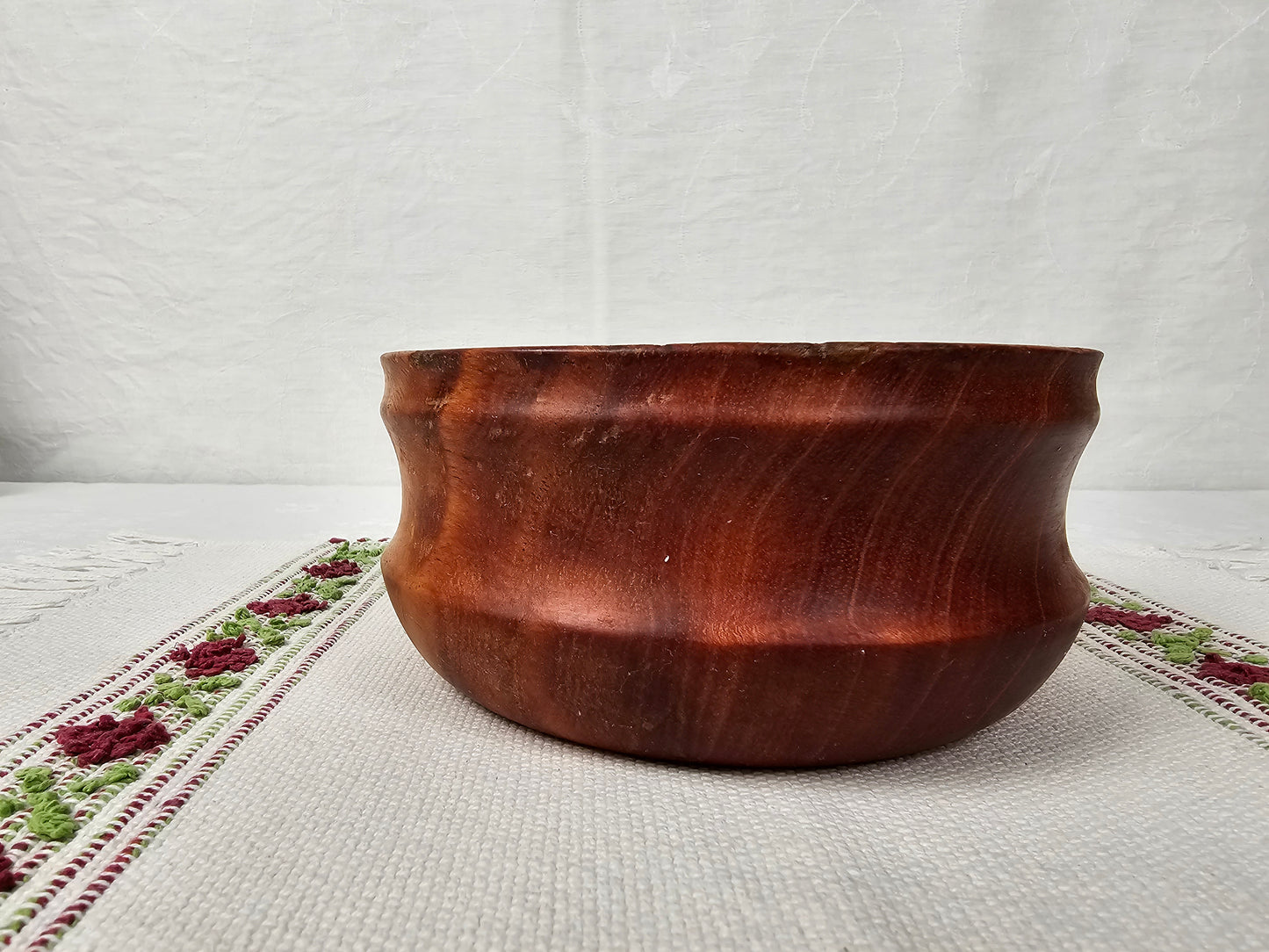 Charmante Holzschüssel, rund - Santa Holz