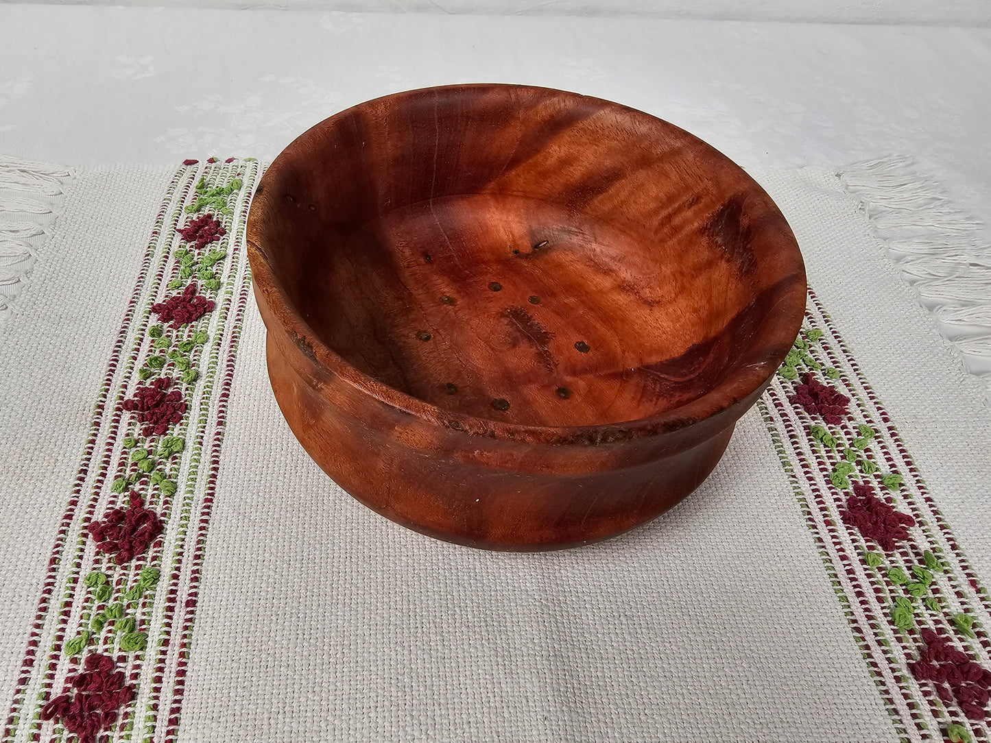 Charmante Holzschüssel, rund - Santa Holz