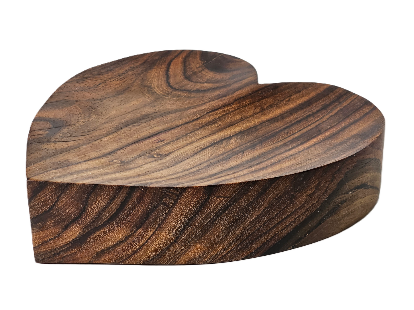 Holzschale in Herzform