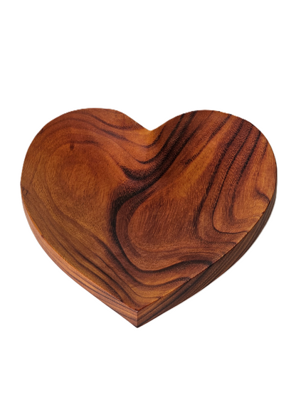 Holzschale in Herzform