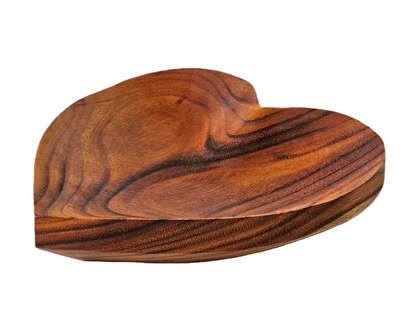 Holzschale in Herzform