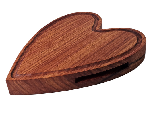 Holzschale in Herzform