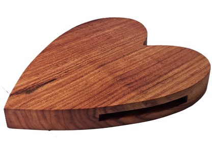 Holzschale in Herzform